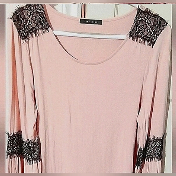 NEWOT🎀SUZY SHIER Viscose Pink Long Sleeve Blouse with Black Lace Fringe Sz: L - Picture 8 of 10